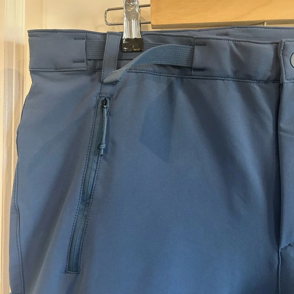 The North Face Women’s Bridgeway Zip-Off‎ Blue Pants Women’s Size 16